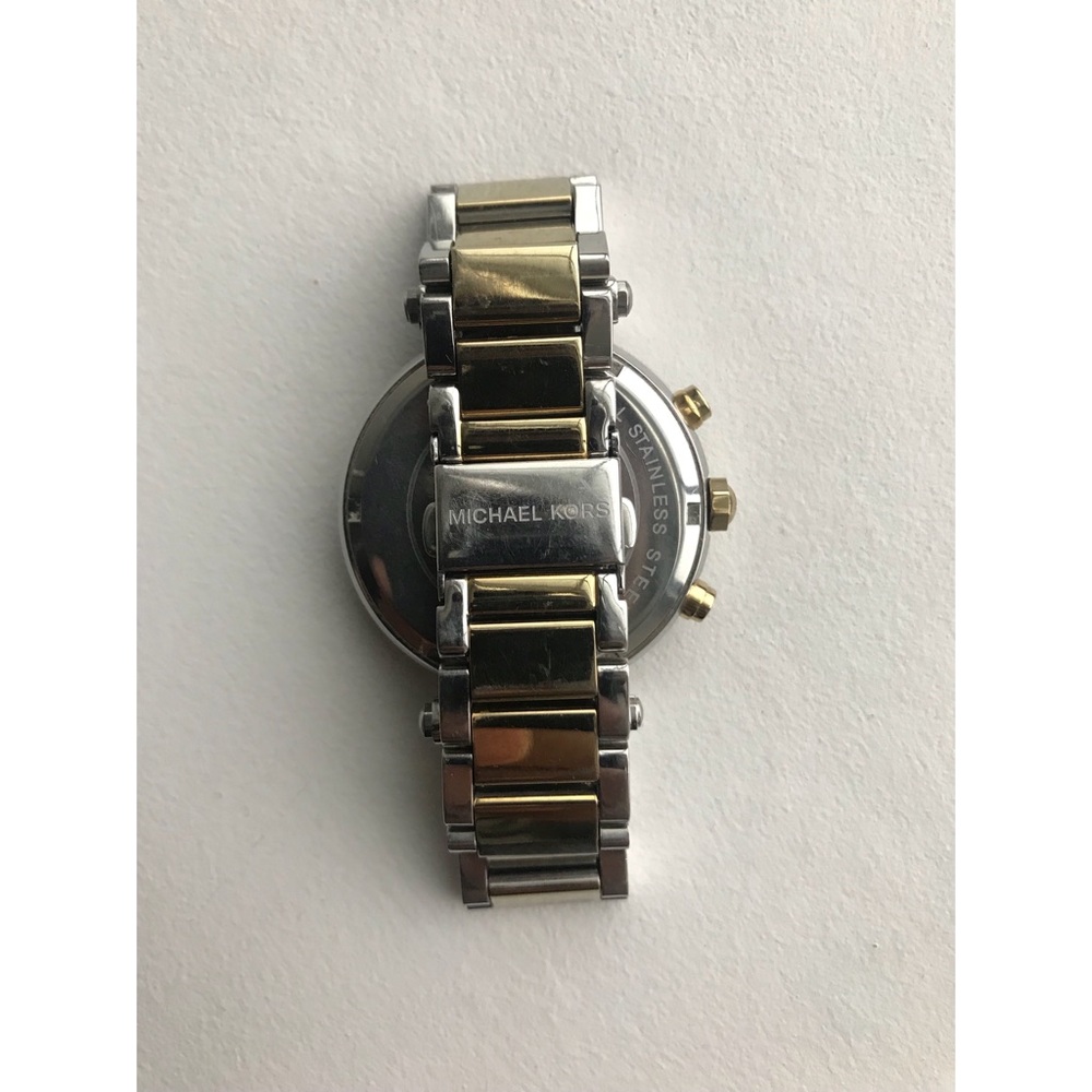 • MICHAEL KORS watch • - Picture 4 of 8